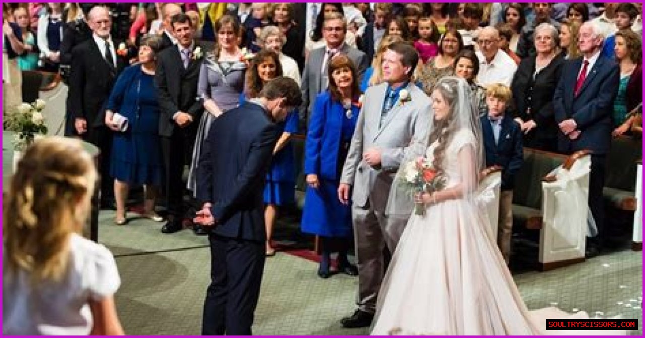 Jessa Duggar Posts 100 New Wedding Photos After Amy Ties the Knot