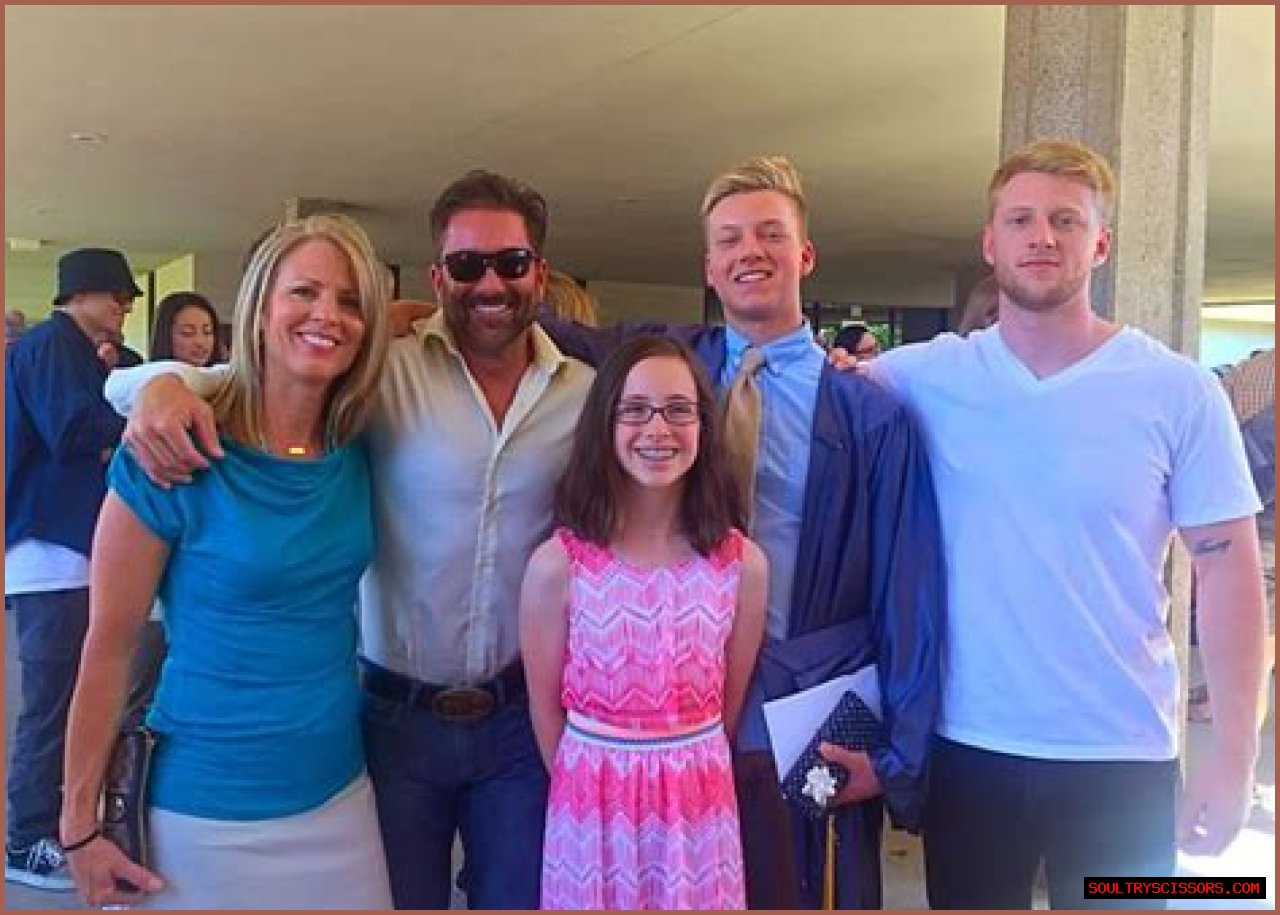 Who Is Cameron Hanes? Is He Still Married? His Wiki, & Net Worth
